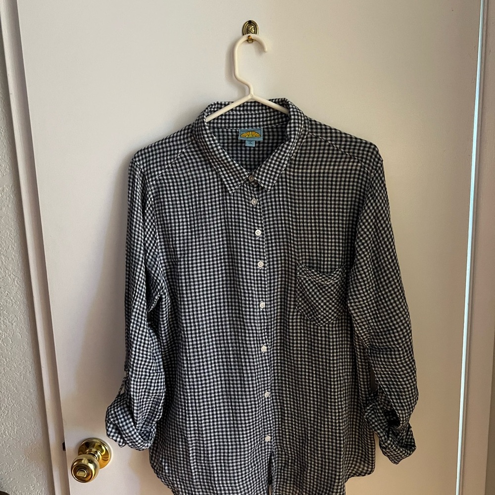 C&C California Monochrome Checkered Button-Down Shirt Great condition!